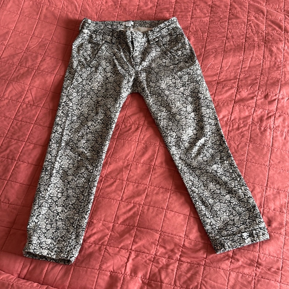 Ann Taylor pant stretch floral black white casual ankle Size 0